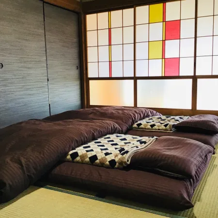 Old Guest House / Sleeping Fox