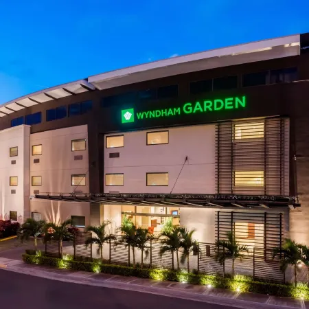 Wyndham Garden San Jose Escazu Отели рядом с достопримечательностью «Комплекс «Авенида Эскасу»»
