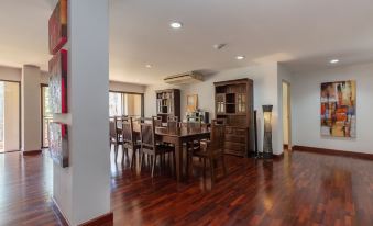 Amazing 5 Bedroom Condo on the Beach SP