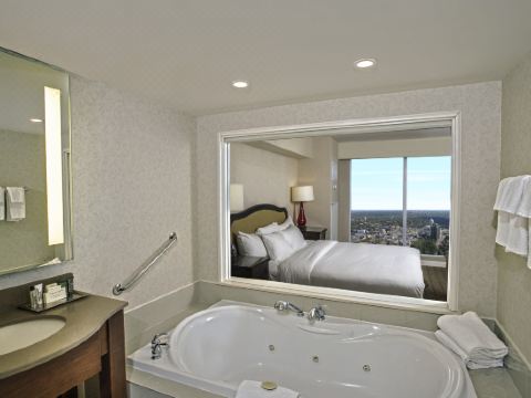 Hilton Niagara Falls Fallsview Hotel And Suites-niagara Falls Updated 2021 Price Reviews Tripcom