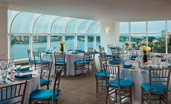 Waterstone Resort & Marina Boca Raton, Curio Collection by Hilton