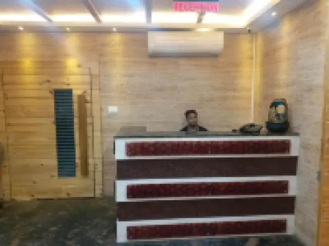 Hotel Adish โรงแรมในCuttack