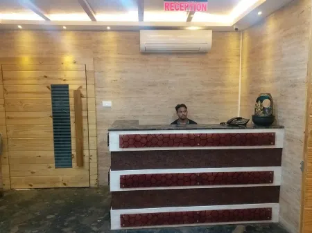 Hotel Adish Отели в г. Cuttack