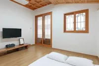 Cheonggong Hanok Stay