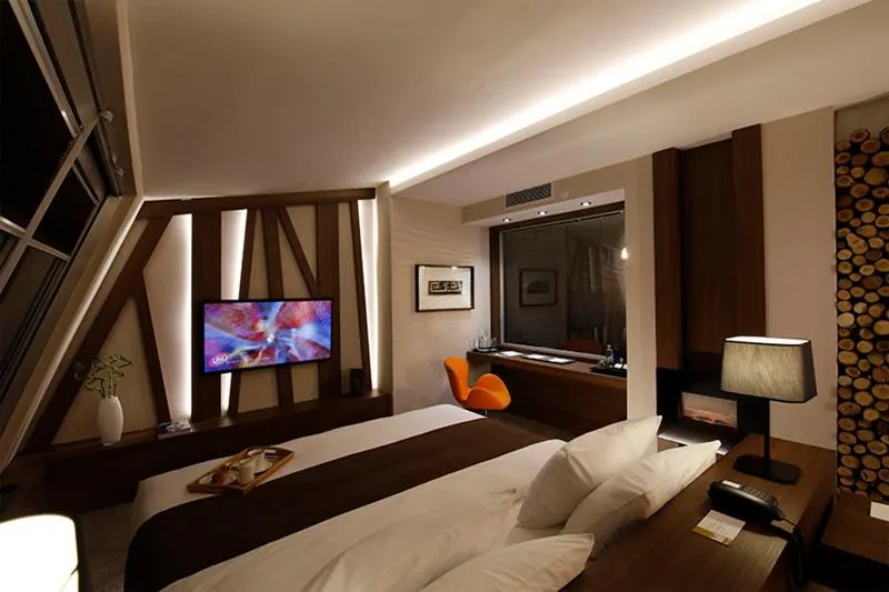 Modernity Hotel