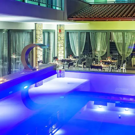 Core Hotel Polychrono