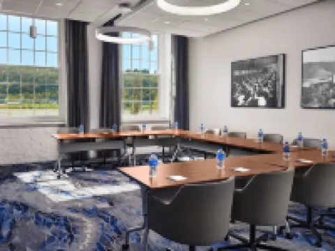 Fairfield Inn & Suites Madison Historic Eagle Cotton Mill Hoteles en Municipio de Madison