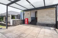 OYO 2001 Taman Dayu Villa Golf View Hotels in Pandaan