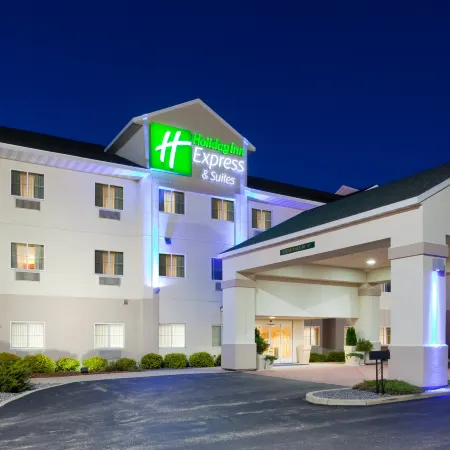 Holiday Inn Express & Suites STEVENS POINT by IHG