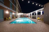 Home2 Suites by Hilton Phoenix Airport North - Pool