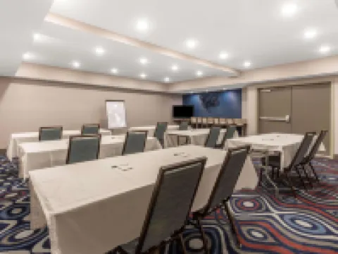 ลากินตา อินน์แอนด์สวีทส์ บายวินด์แฮม อาเบอร์ดีน-APG โรงแรมในอะเบอร์ดีน