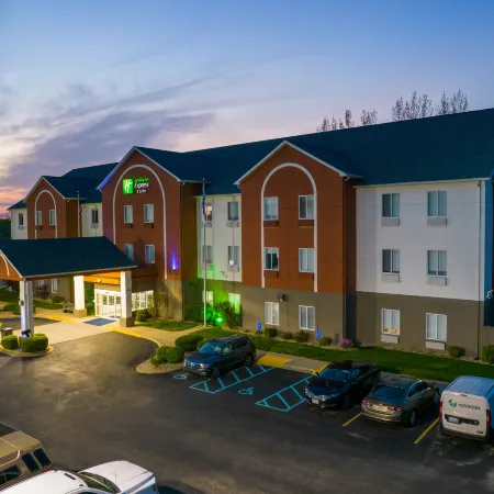 Holiday Inn Express & Suites BEDFORD by IHG