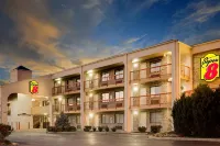 Super 8 by Wyndham Hermitage Nashville Отели в г. Нэшвилль