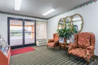 데이즈 인 바이 윈덤 딕슨