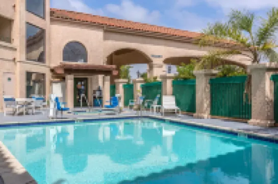 Quality Inn & Suites Camarillo-Oxnard