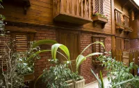 GLK PREMIER Regency Suites & Spa Отели рядом с достопримечательностью «Цистерна Базилика»