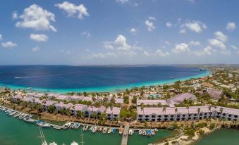 Van der Valk Plaza Beach & Dive Resort Bonaire