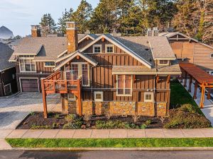 Lodges at Cannon Beach A1