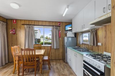 One-Bedroom Cabin with Ensuite