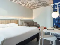 Ibis Clamart Paris Vélizy Hotels in Clamart