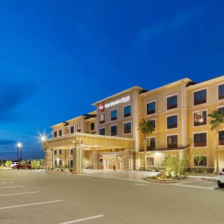 Best Western Plus Chandler Hotel  Suites Отели рядом с достопримечательностью «Аватуки-Футхилз»