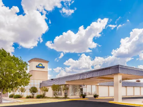 Days Inn by Wyndham Hillsboro TX - WiFi