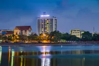 Rose Garden Residences Hotel di Cathedral Hoan Kiem Lake