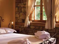 Roes Suites Hotels in Almopia
