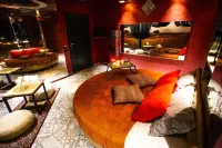 Silk Motel Hotels in Moscazzano