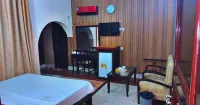 Crown Castle Peshawar Hotels near Dabgari Gate