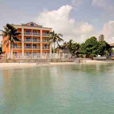 Hutchinson Island Plaza Hotel & Suites Hotel Exterior