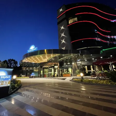 Days Hotel by Wyndham Istanbul Maltepe Отели рядом с достопримечательностью «Малтепе»