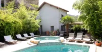 Hôtel la Fête en Provence فنادق في Seguret