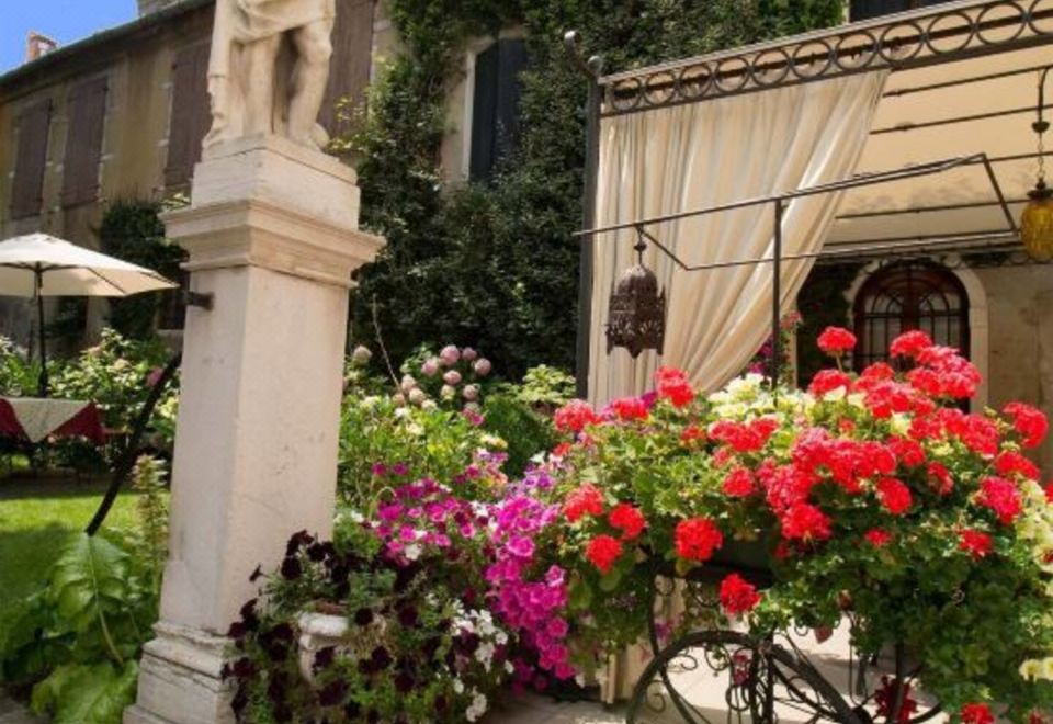 Hotel Palazzo Abadessa, Exterior, Garden