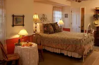 Eagle Harbor Inn Hotels in Ephraim