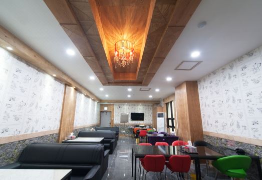 주차 및 시설 정보