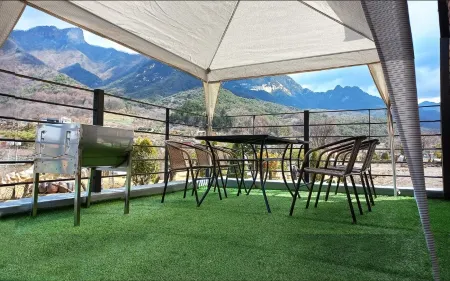 Jecheon Malma Pension Отели рядом с достопримечательностью «Woraksan»