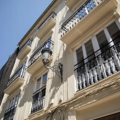 Apartamentos Libere Valencia Jardin Botanico Hotels near Quart Towers