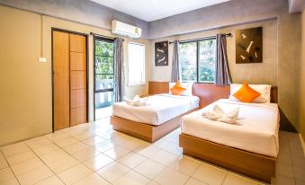 B2 Santitham (Wat Jed Yod) Boutique & Budget Hotel