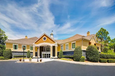 Homewood Suites by Hilton Raleigh/Cary Отели рядом с достопримечательностью «Aspen Center»