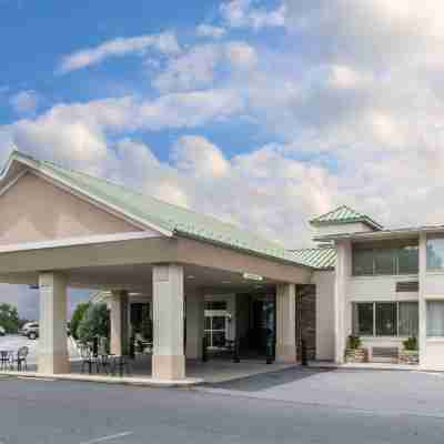 Comfort Inn Lancaster County North Hotel Exterior