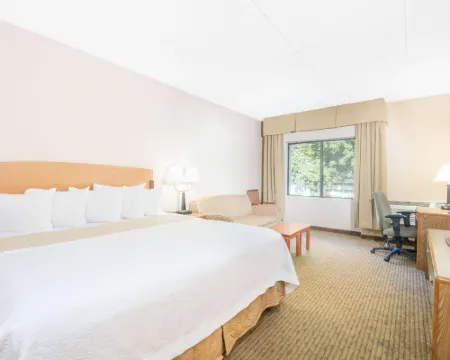 Days Inn by Wyndham Duluth Lakewalk Hotels in Duluth