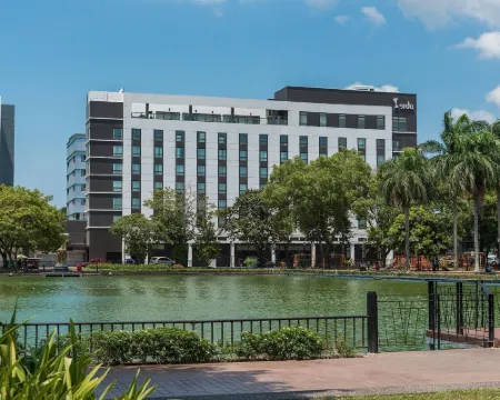 Seda Capitol Central Bacolod Hotels in Bacolod