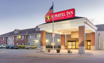 Supertel Inn & Conference Center