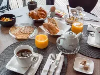 Hôtel le Boeuf Couronné Chartres - Logis Hotels - Morgenmad