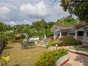 Le Relax St.Joseph Guest House-Praslin