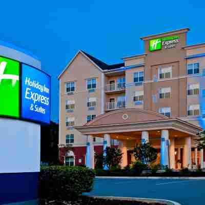 Holiday Inn Express & Suites Lakeland North - I-4 Hotel Exterior