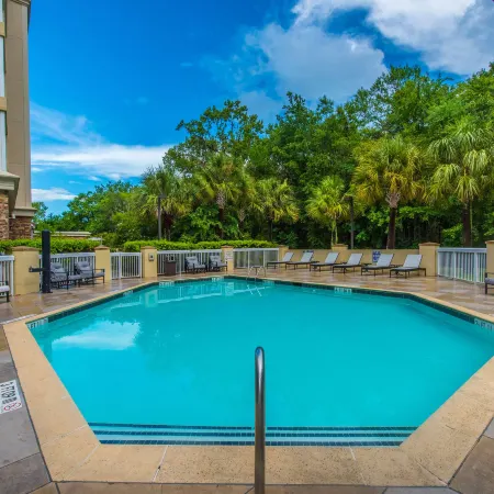 DoubleTree by Hilton North Charleston Convention Center