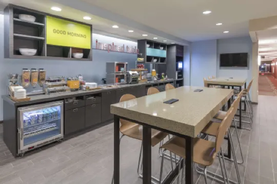 Home2 Suites by Hilton - Kansas City Downtown Отели рядом с Международный аэропорт Канзас-Сити