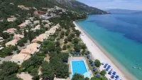 Barbati Bay Elegant Beach Apartments by Hotelius -  Privatzimmer